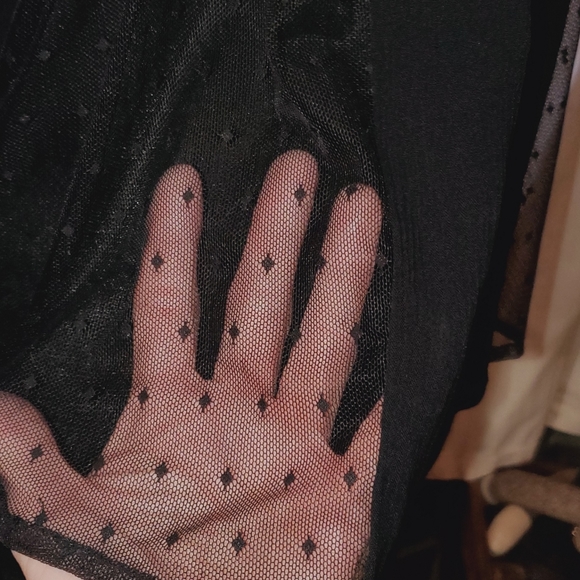 NWT SEXY BLOUSE, BELL SLEEVES, LACE DETAIL, SMALL SOCIETY GIRL - Picture 5 of 11